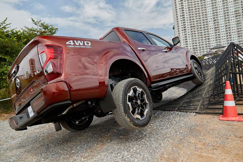 NISSAN NAVARA 2024: GIÁ XE TỪ 699 TRIỆU, NHẬP KHẨU THÁI LAN, BẢO HÀNH 5 NĂM