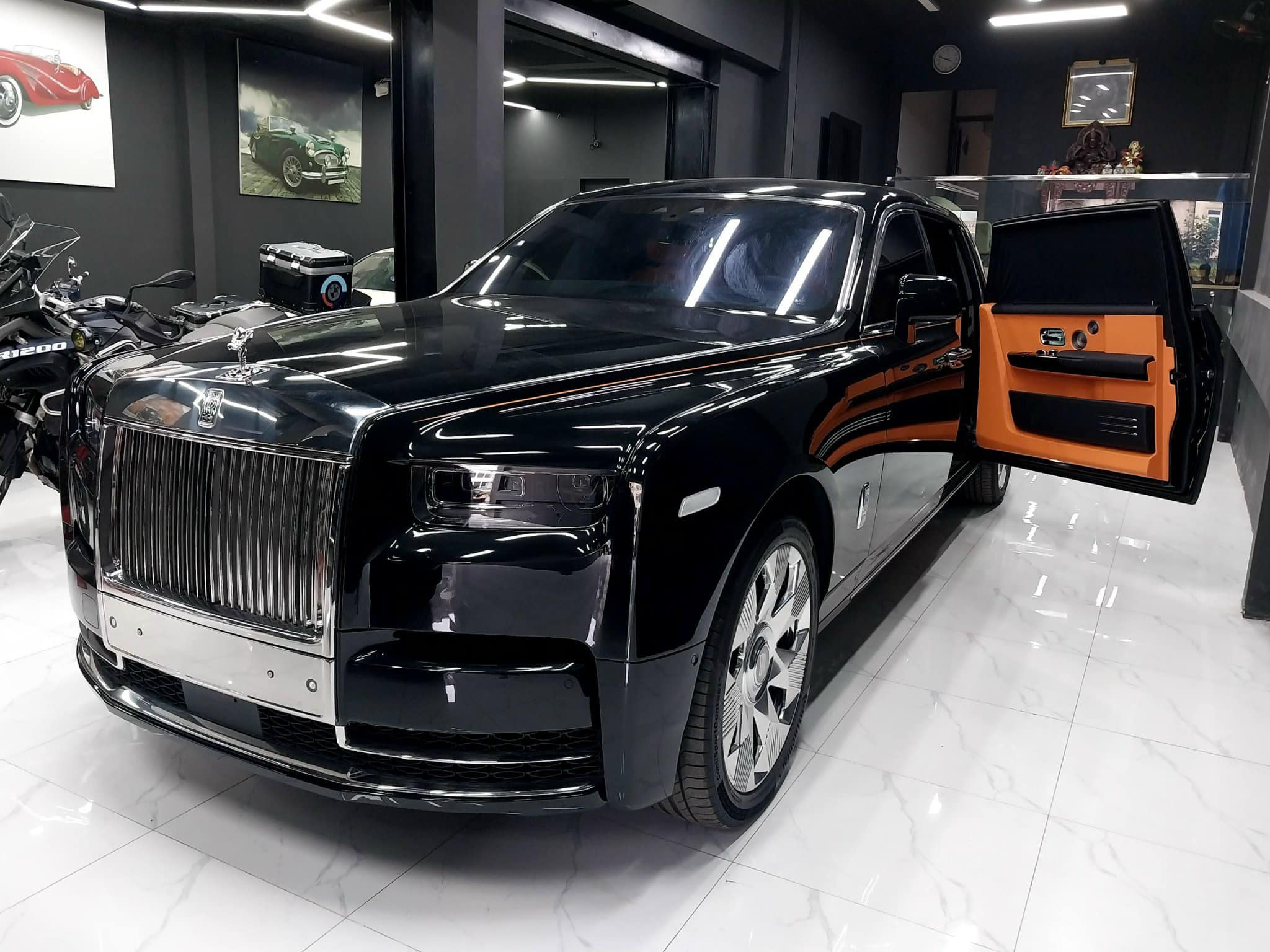 Đại gia Hà Nội tậu siêu sang Rolls-Royce Phantom VIII Series II giá trên 80 tỷ
