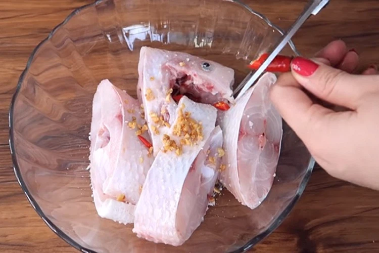 Mách bạn 2 cách nấu lẩu cá diêu hồng siêu đơn giản, ngon ngất ngây ngay tại nhà