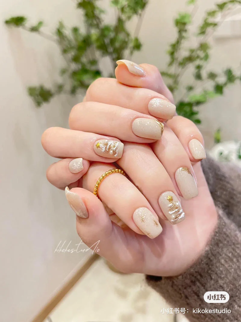 Những mẫu nail đẹp cho móng ngắn XINH siêu HOT cho nàng 2024