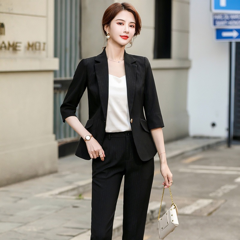 Top các kiểu vest nữ trẻ trung, đẹp nhất dành cho phái nữ - SAIGON UNIFORM