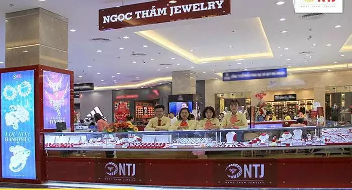 Giá vàng Ngọc Thẩm hôm nay 19/10/2024 bao nhiêu tiền 1 chỉ?