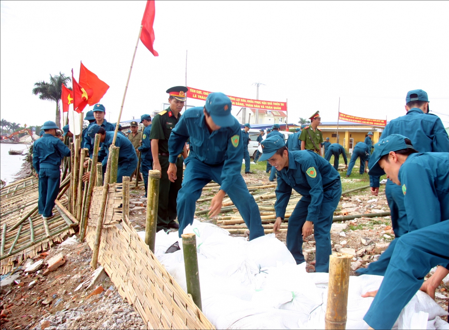 “Cuộc chiến” trường kỳ phòng chống thiên tai ở Việt Nam