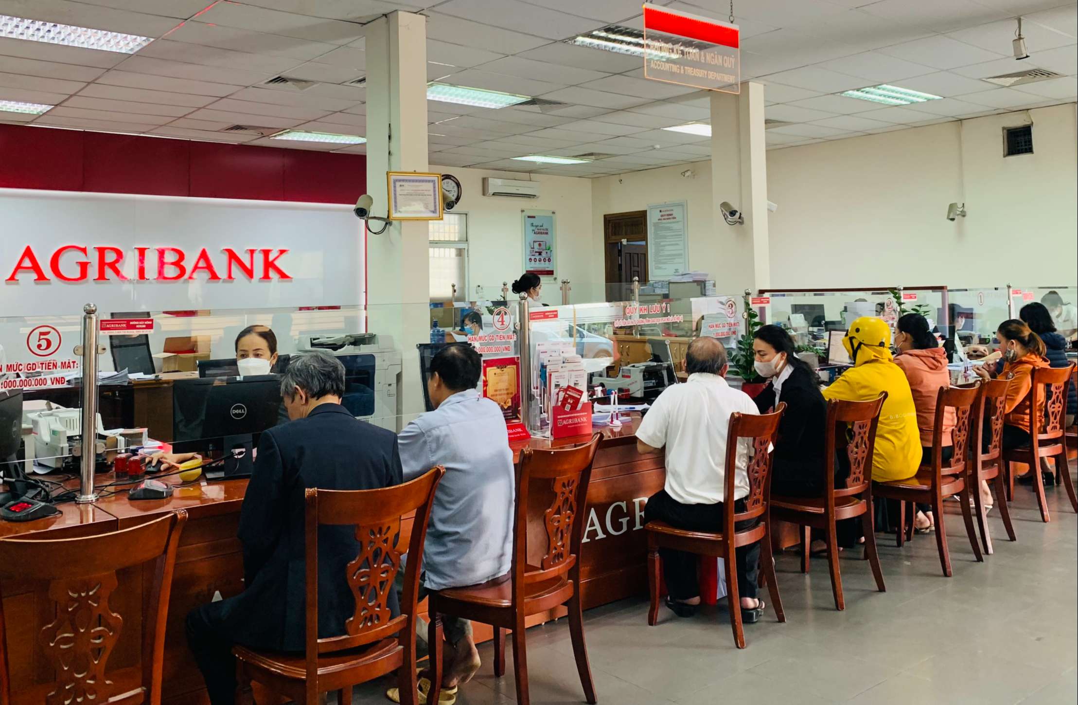 Lãi Suất Ngân Hàng Agribank Tháng 10/2024: 100 Triệu Gửi Ngân Hàng Agribank Lãi Suất Bao Nhiêu?