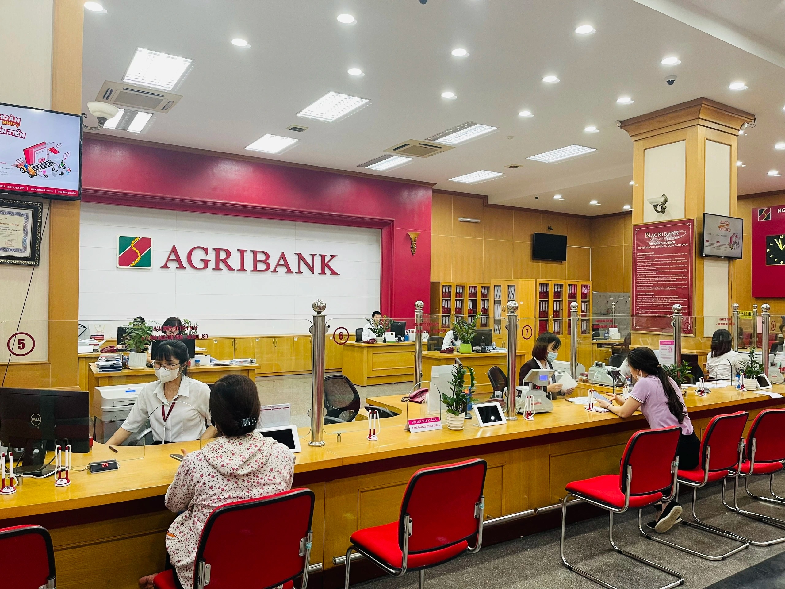 Lãi Suất Ngân Hàng Agribank Tháng 10/2024: 100 Triệu Gửi Ngân Hàng Agribank Lãi Suất Bao Nhiêu?