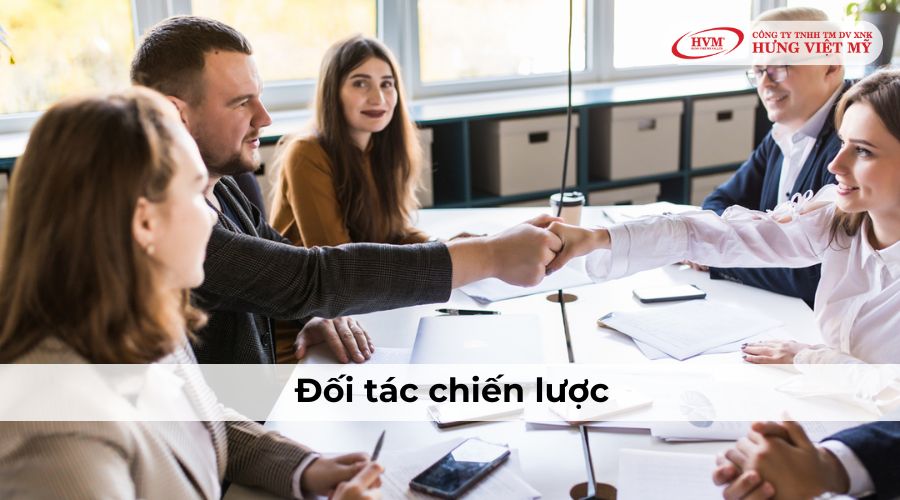 Đối tác là gì? Đối tác kinh doanh khác khách hàng như nào?