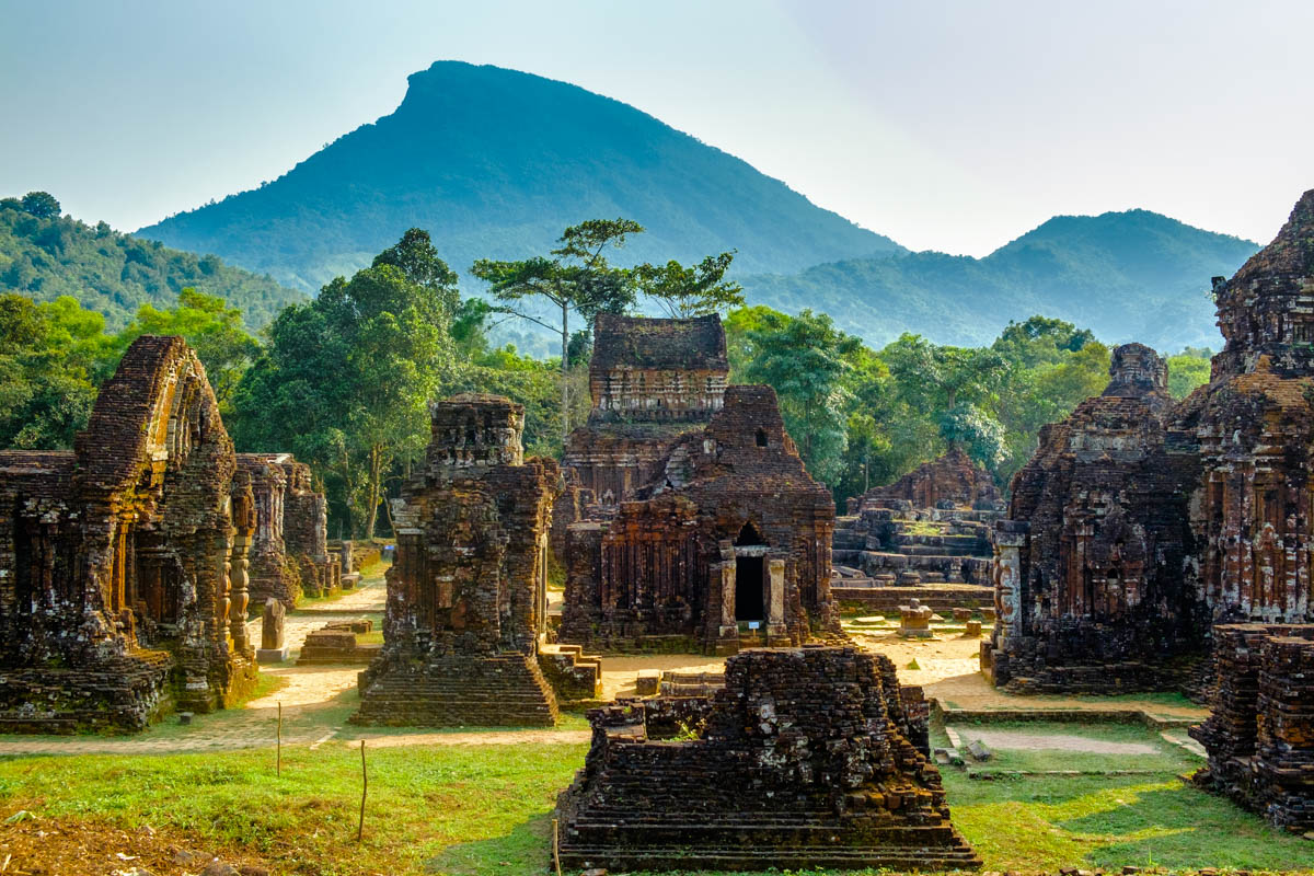 Khám phá 8 di sản vật thể tại Việt Nam được UNESCO công nhận