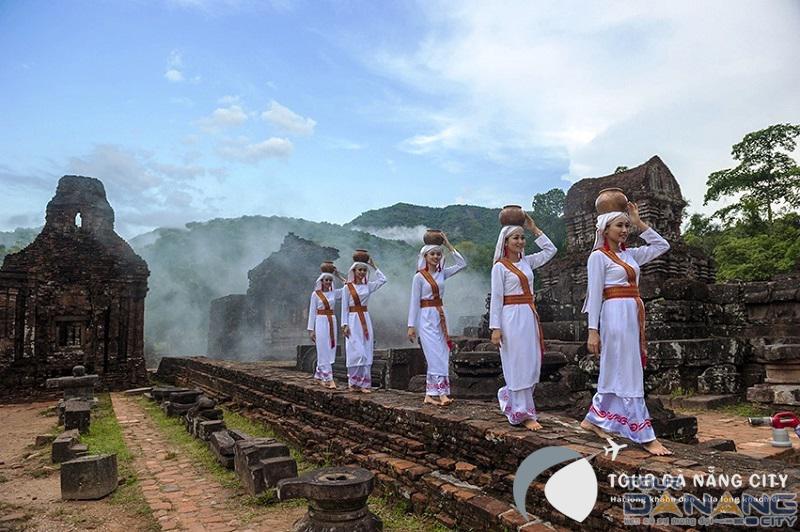 Giới thiệu về Thánh Địa Mỹ Sơn, địa điểm thu hút hàng ngàn du khách mỗi ngày