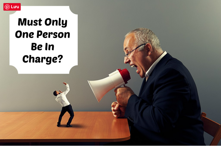 In Charge là gì và cấu trúc cụm từ In Charge trong câu Tiếng Anh